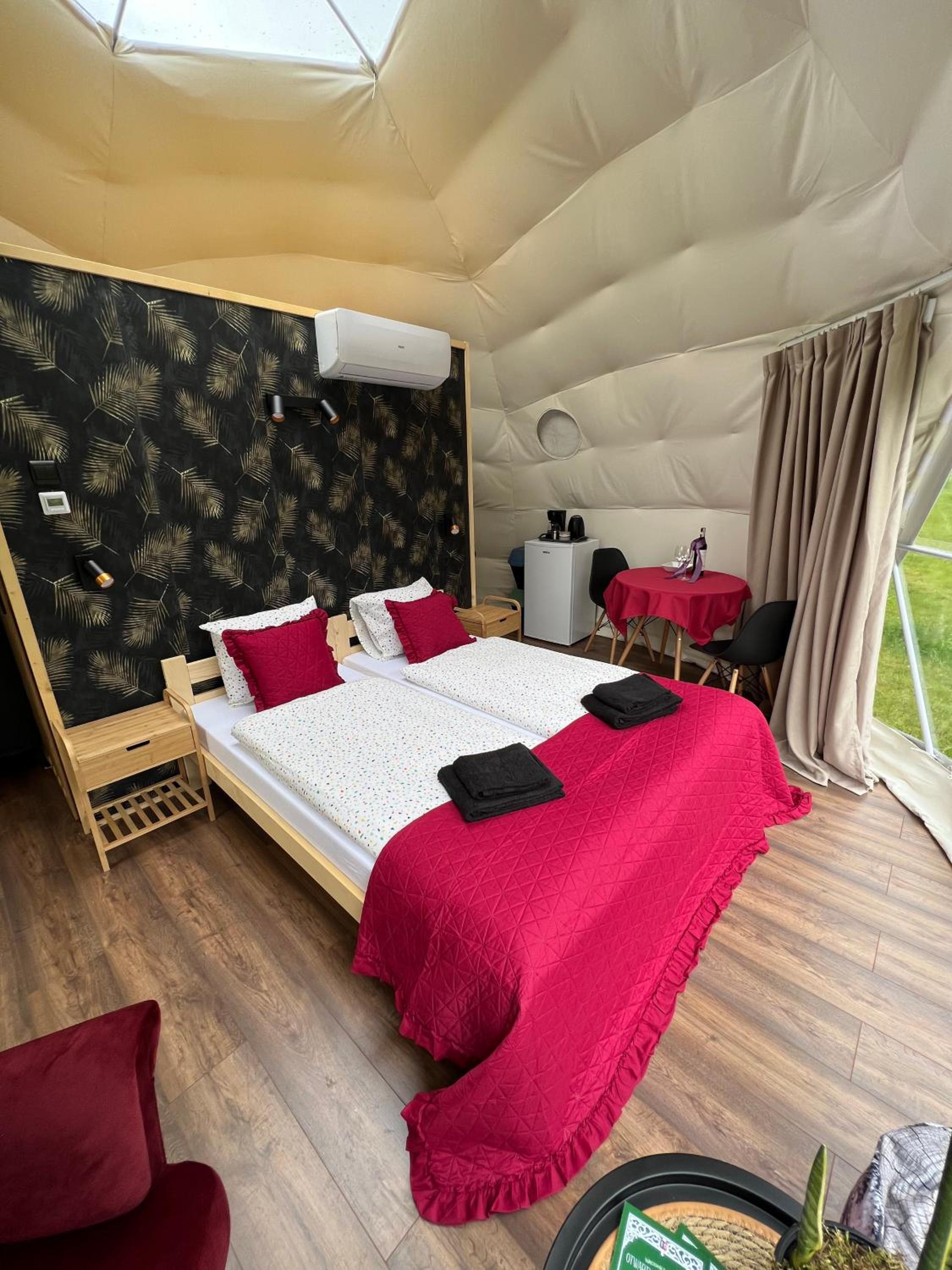 Glamping Stacja Zieleniec w Nałęczowie