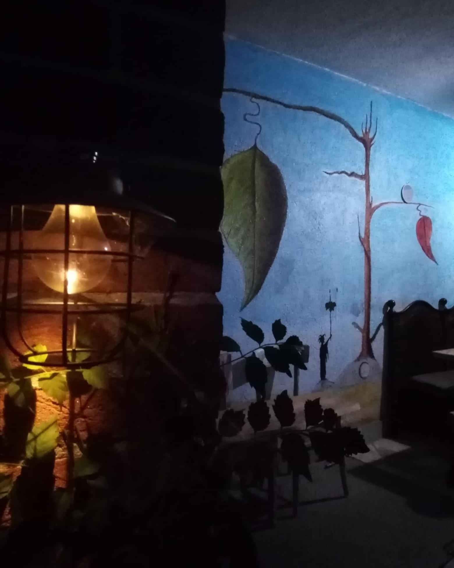 Casa delle foglie sussurranti