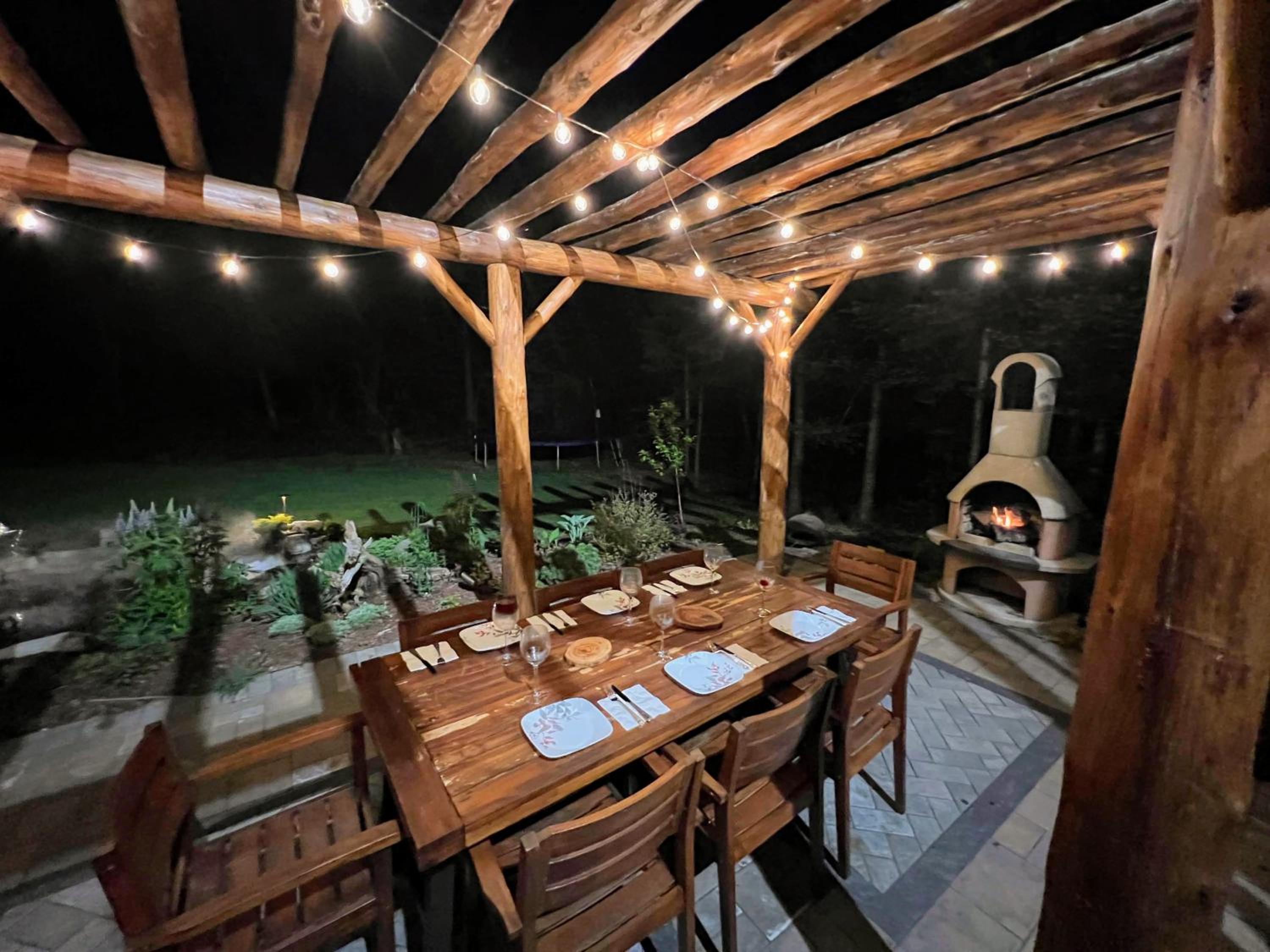 WML stunning log home in Bretton Woods, AC, 2-person Jacuzzi, indoor and outdoor fireplaces, & more! view 3