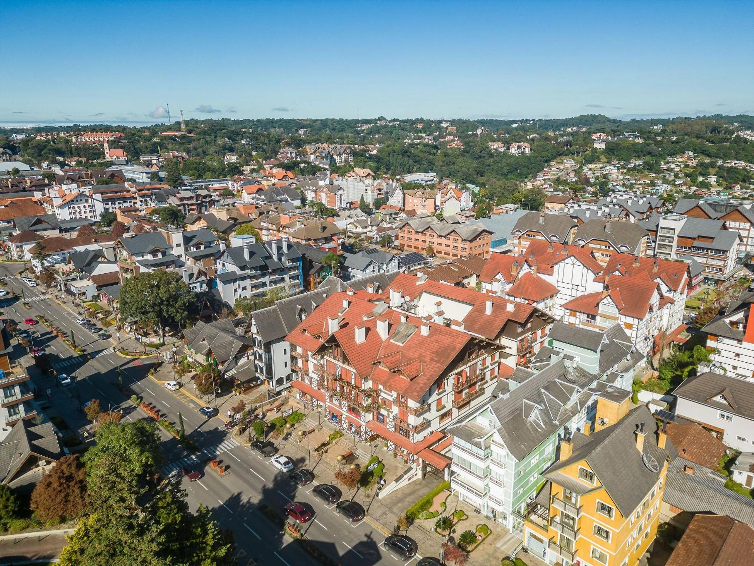 Duplex -500 metros, Rua Coberta - Pedras Brancas