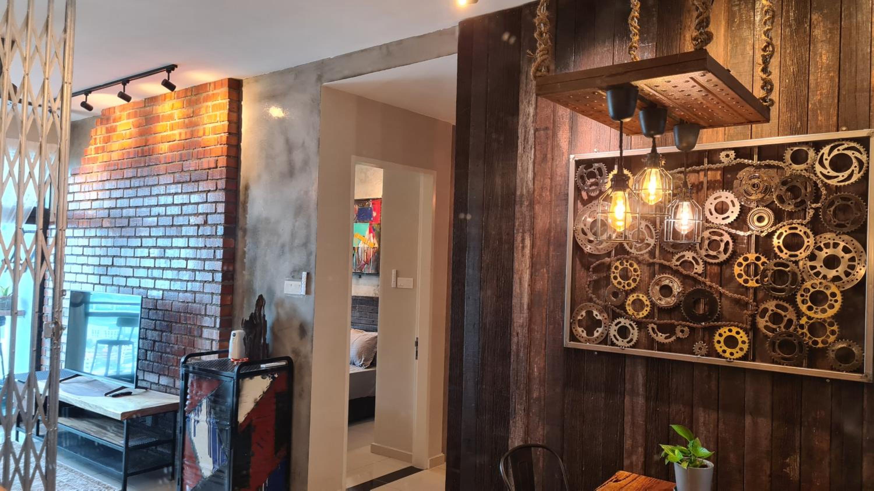 Bricks & Beds Suite @ Legasi Kg Bahru