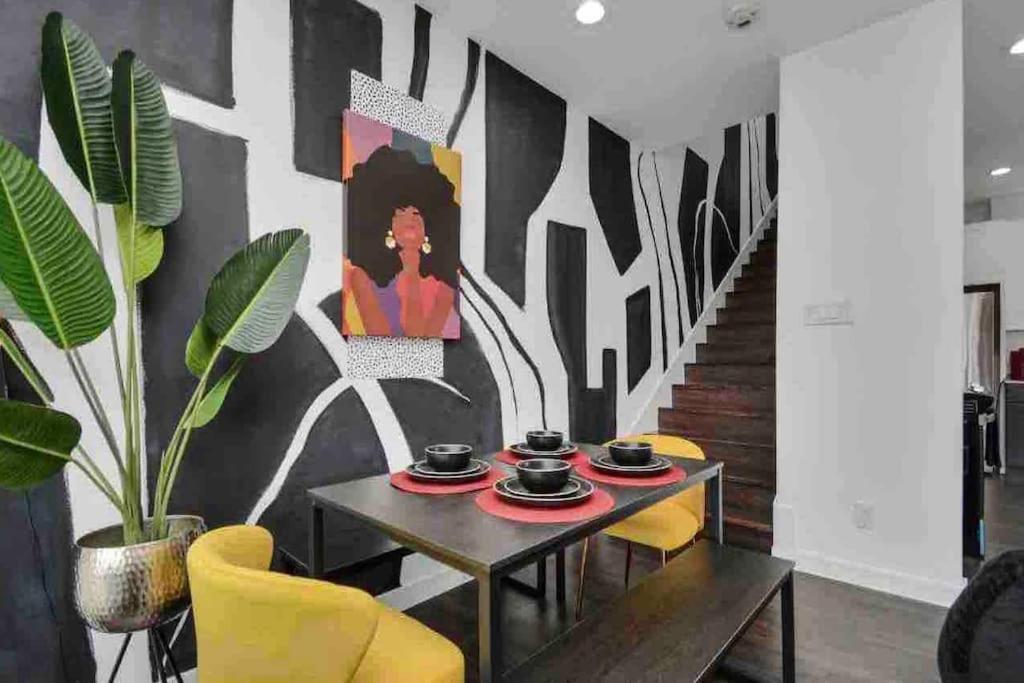 The PiinK Flamingo• InstaWorthy Murals• HotTub