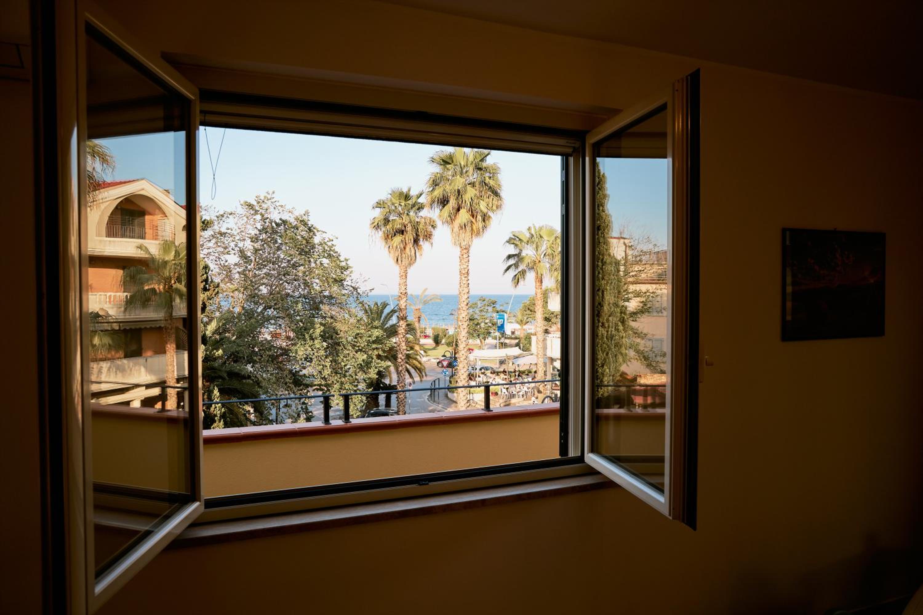 Discover Tortoreto photo 2