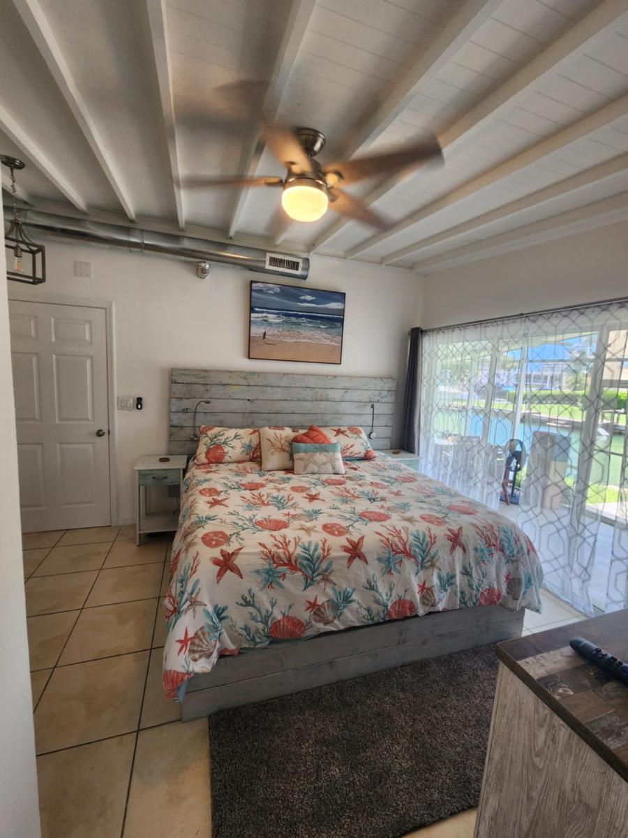 Waterfront Boat Lift Bungalow