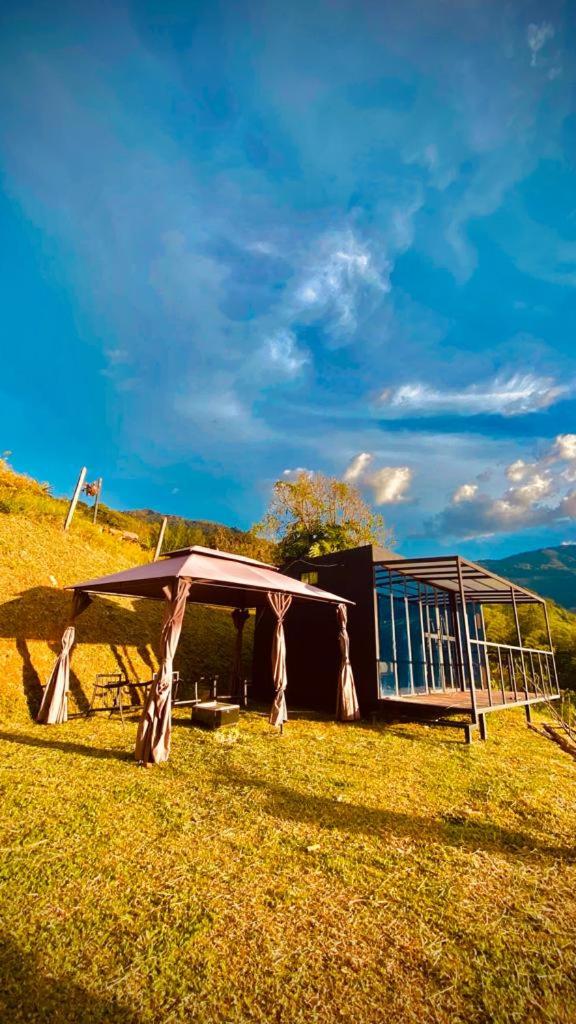 TINY HOME