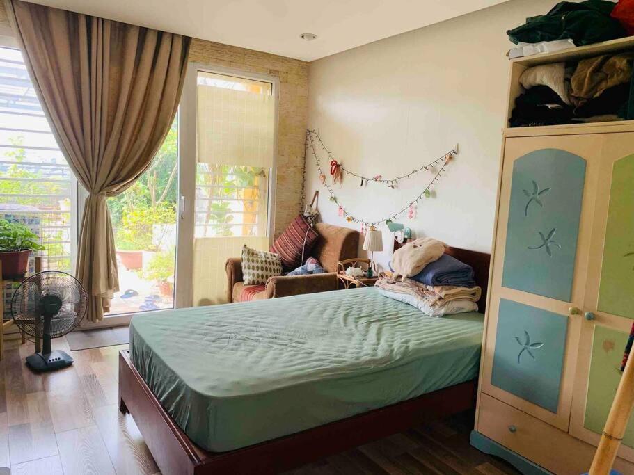 Căn hộ với ban công rộng gần hồ