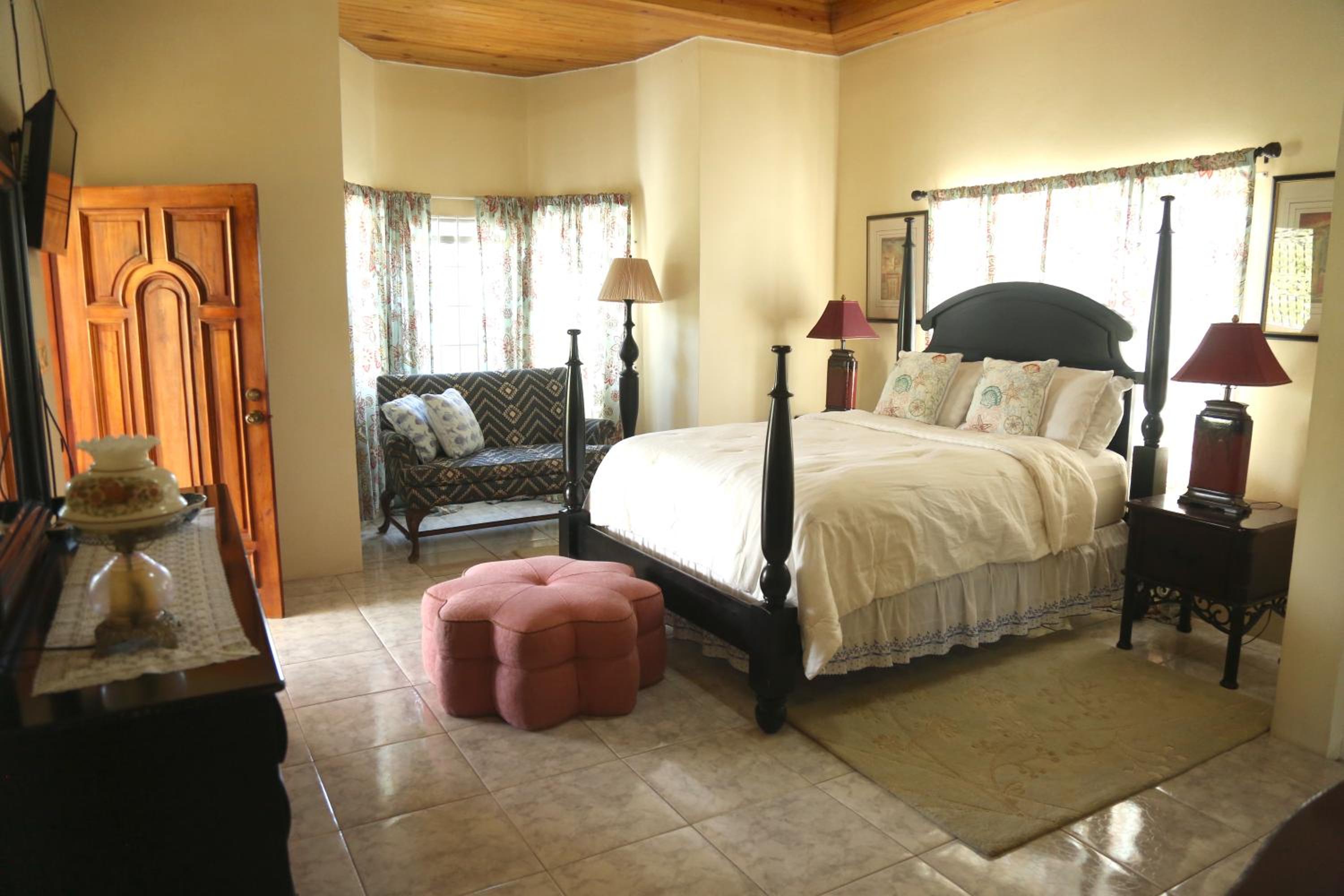 Jannetta's @Whimhill Bed & Breakfast