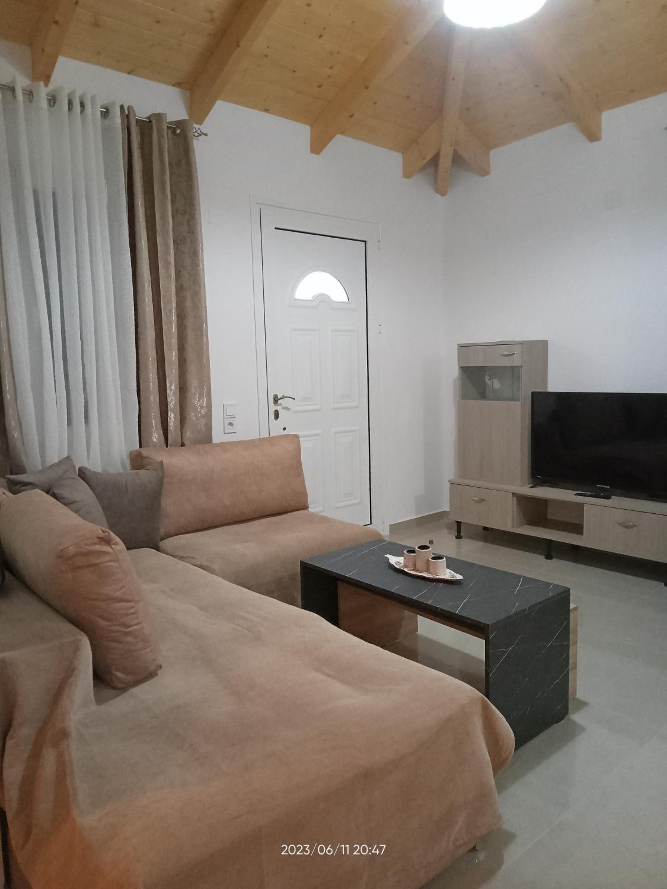 Villa Dervishi