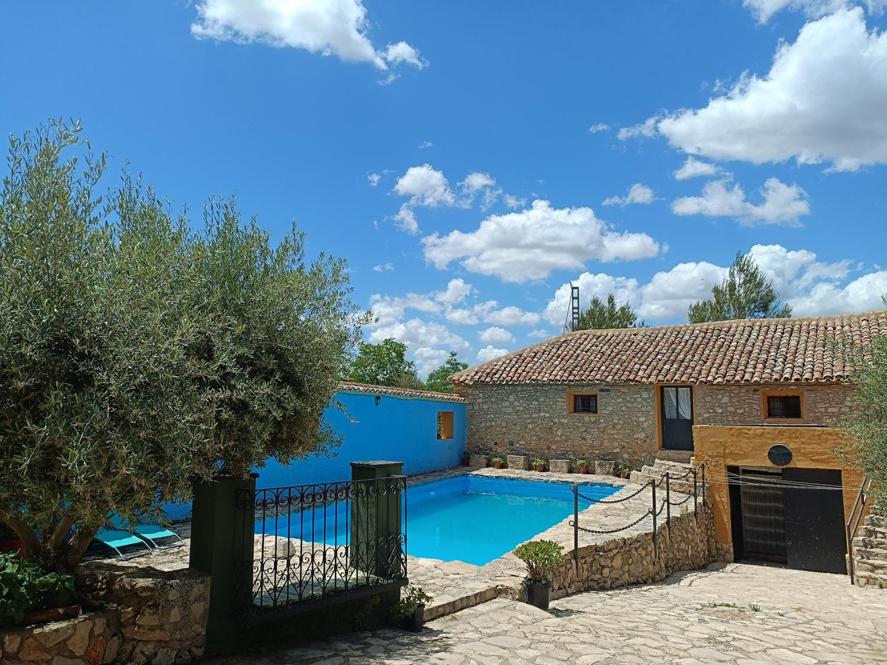 CASAS RURALES LA LAGUNA, ALPERA view 2