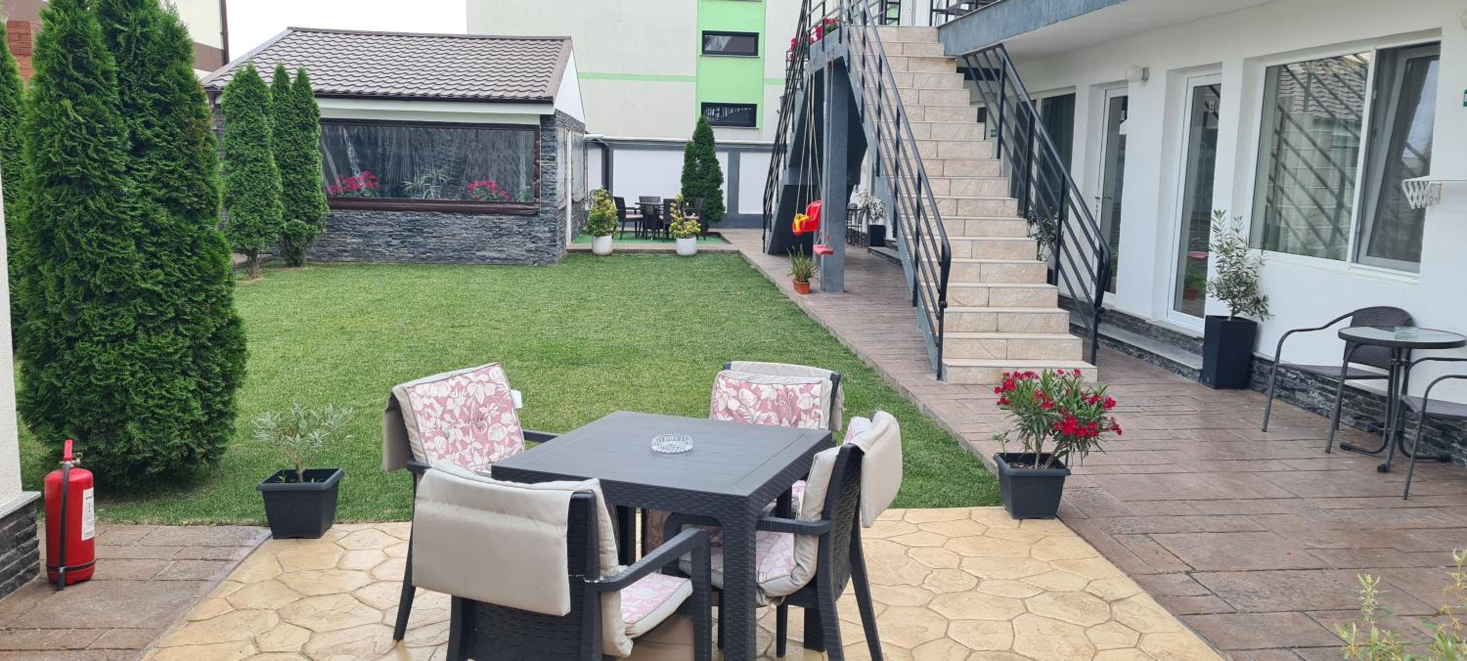Casa Gogu view 3