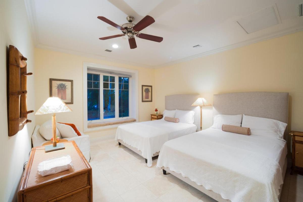 Cos Kai Villa by Grand Cayman Villas & Condos