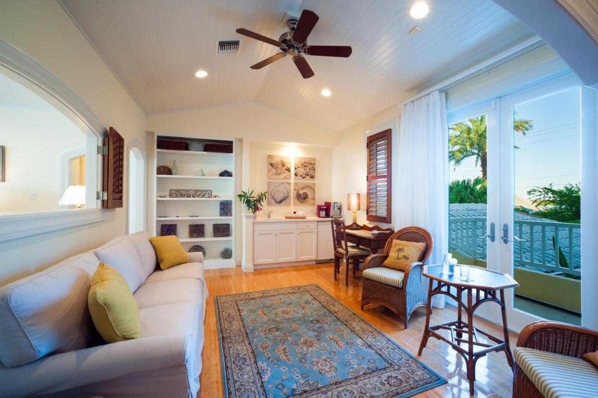 Cos Kai Villa by Grand Cayman Villas & Condos