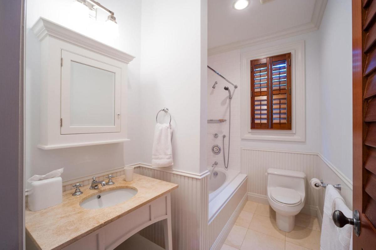 Cos Kai Villa by Grand Cayman Villas & Condos