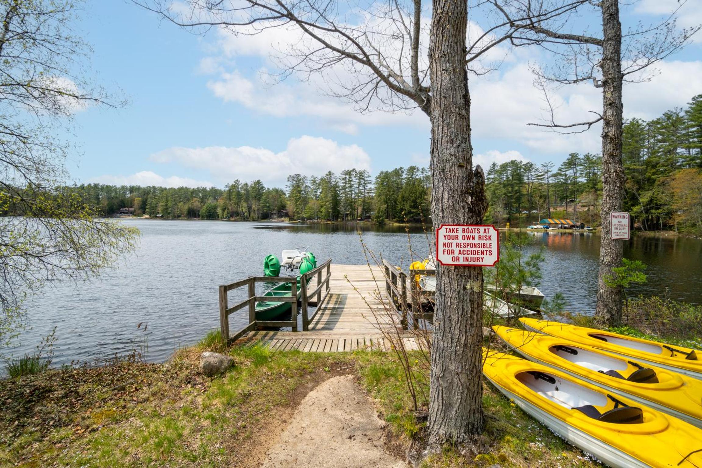 Hide-A-Way Waterfront Cottages