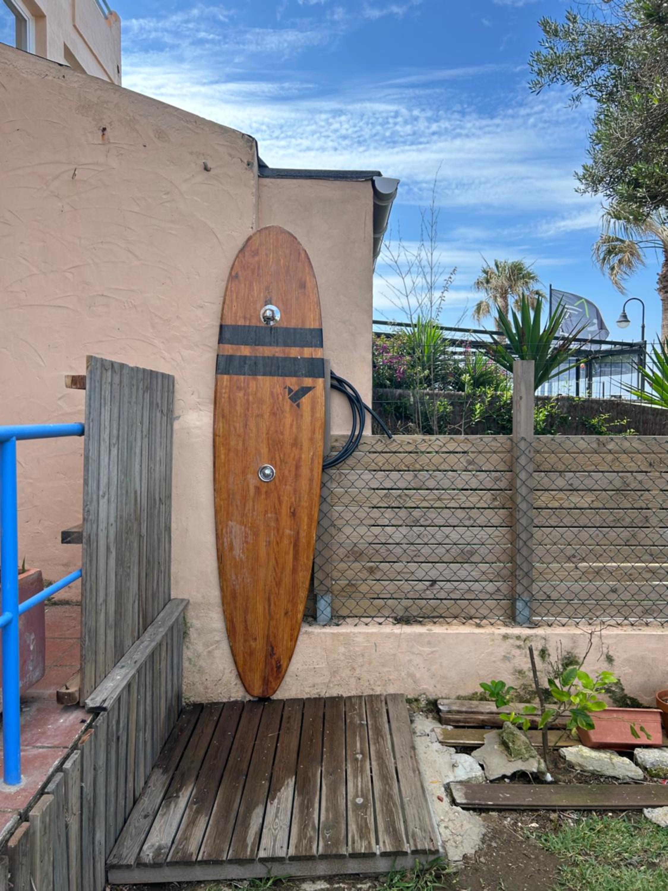 Apartamento Los Lances en Primera línea de playa con piscina