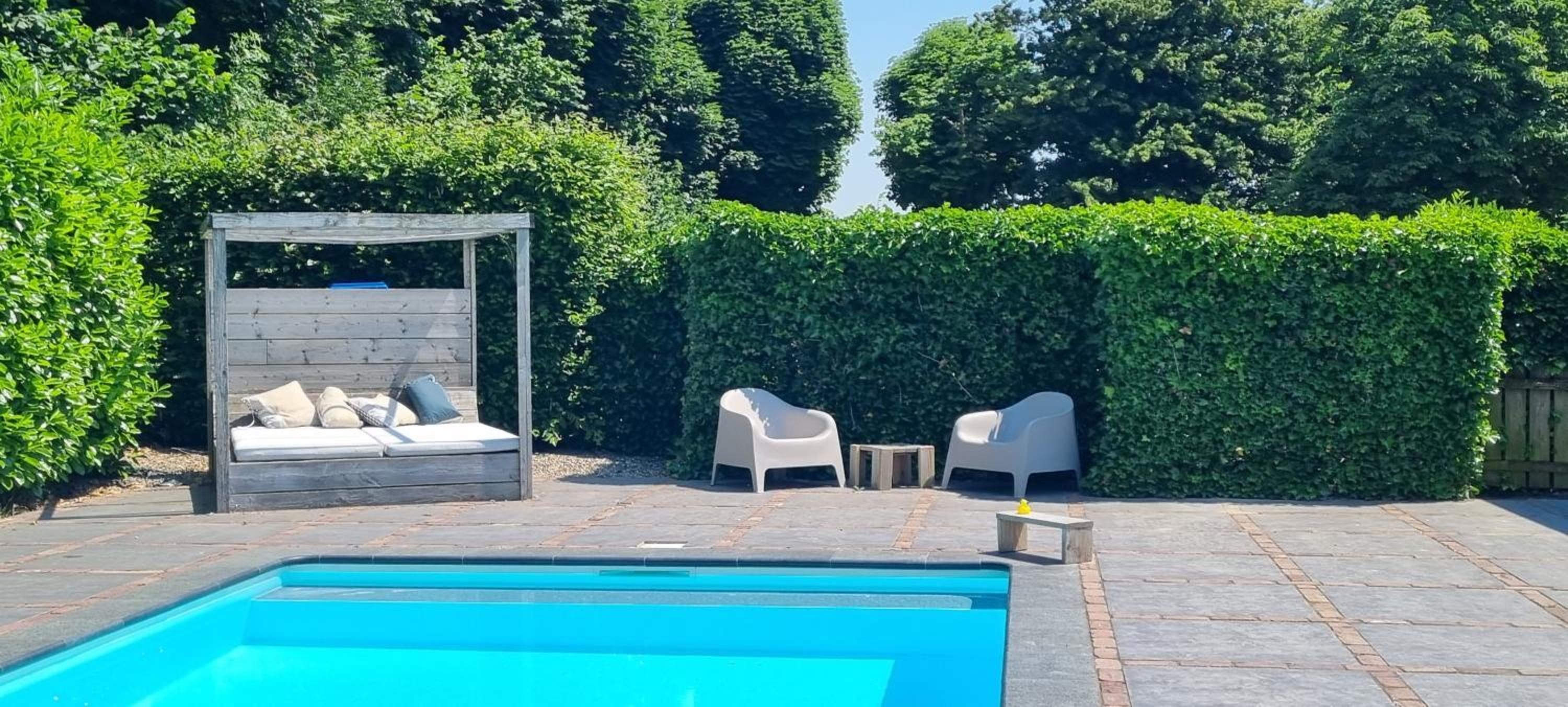 8 person apartment with heated swimmingpool Hoek van Winssen