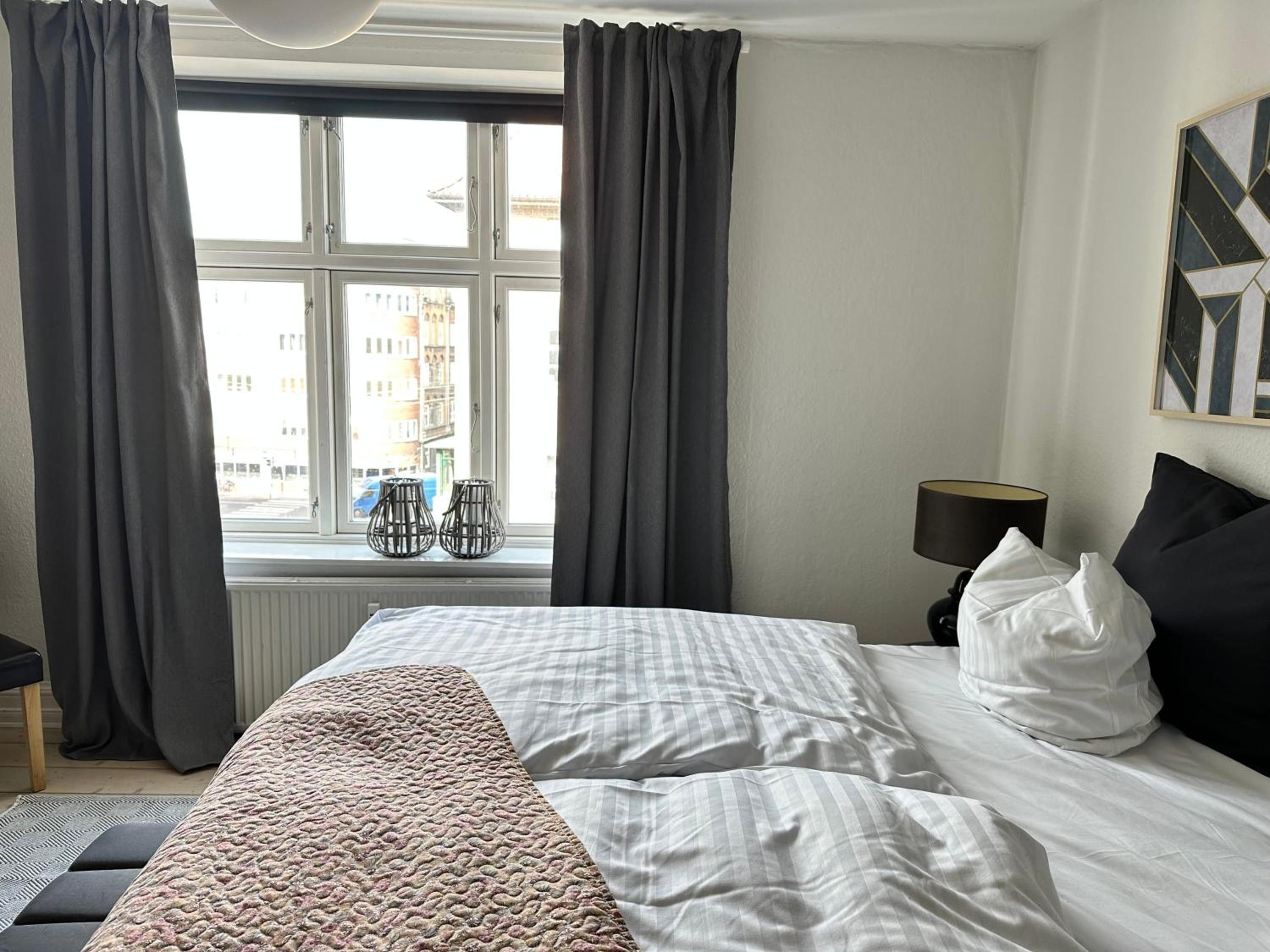 Boutique-Aalborg-Free parking - Citycenter