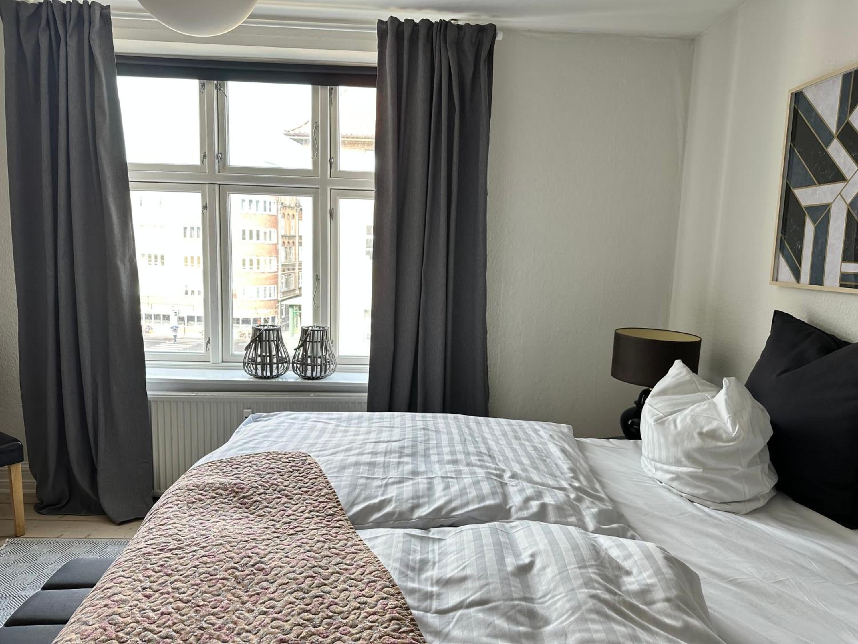 Boutique-Aalborg-Free parking - Citycenter