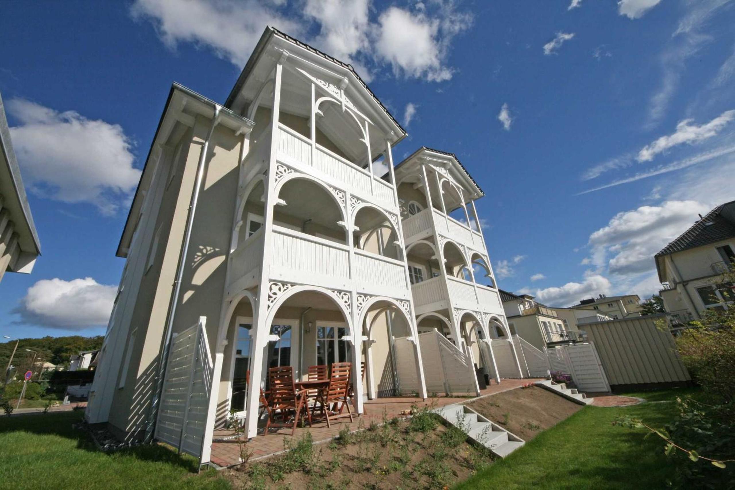 Villa Wilhelmine - Ferienwohnung 04 mit Balkon
