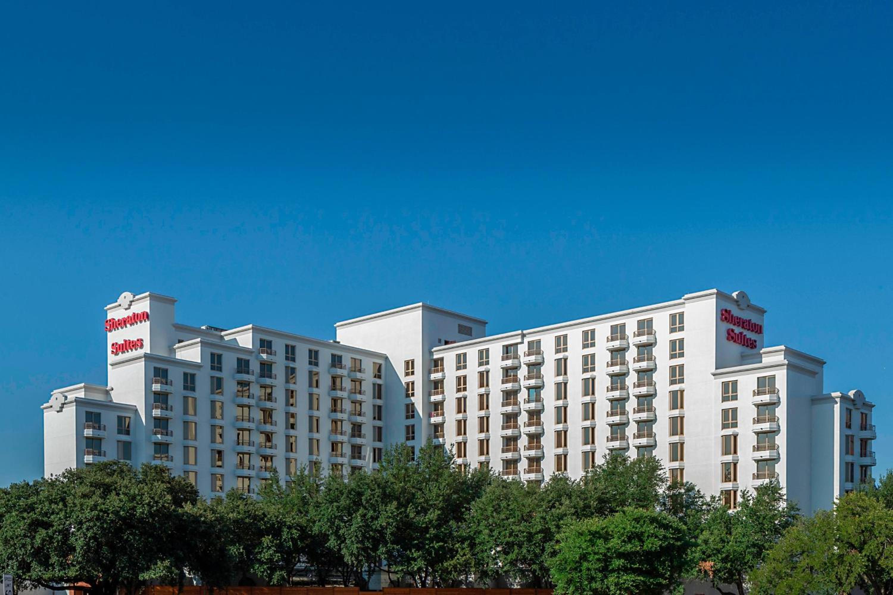 Hotel Sheraton Suites Market Center Dallas - Image 1