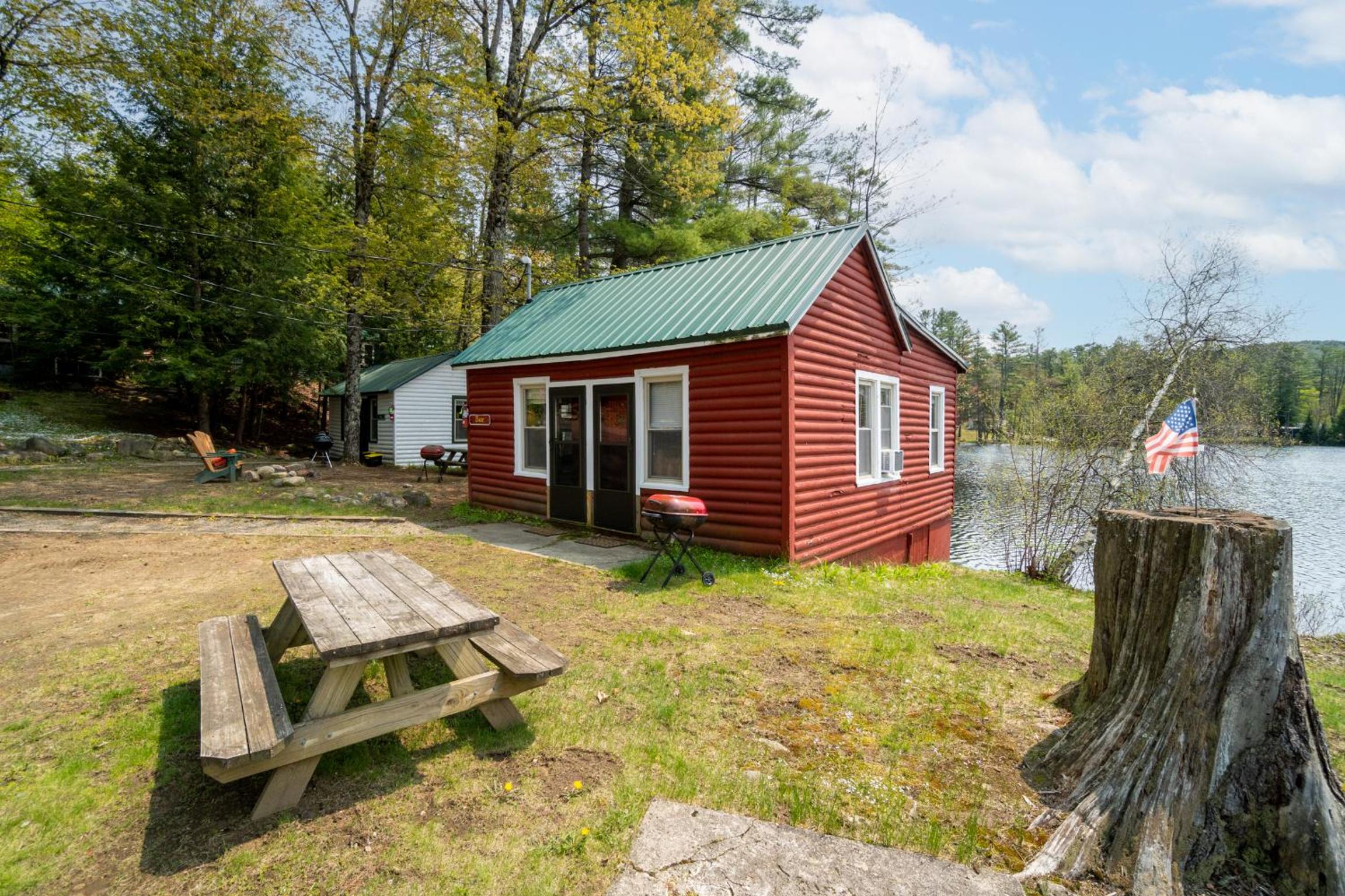 Hide-A-Way Waterfront Cottages