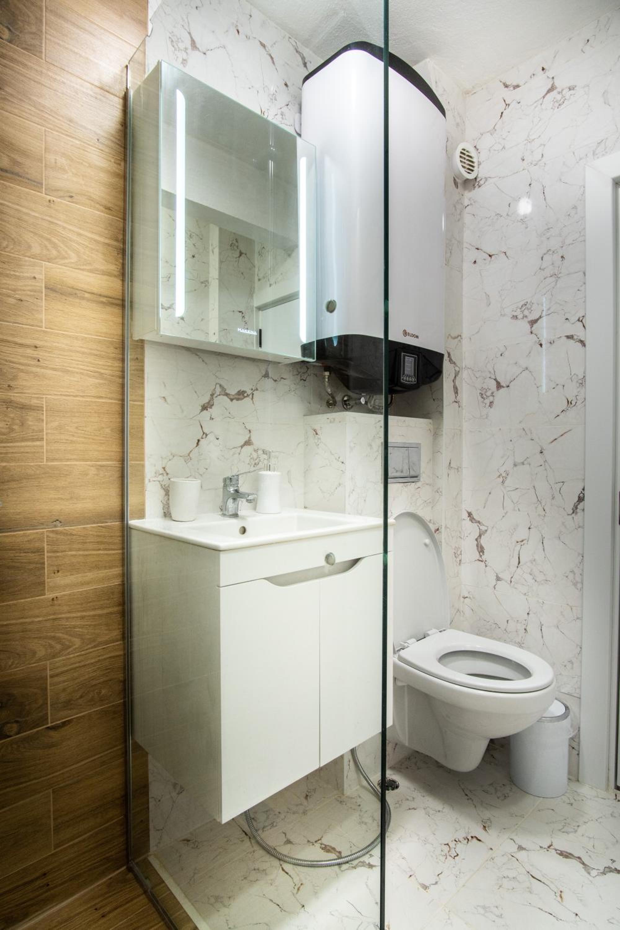 Radi's Coastal Chic Apartment