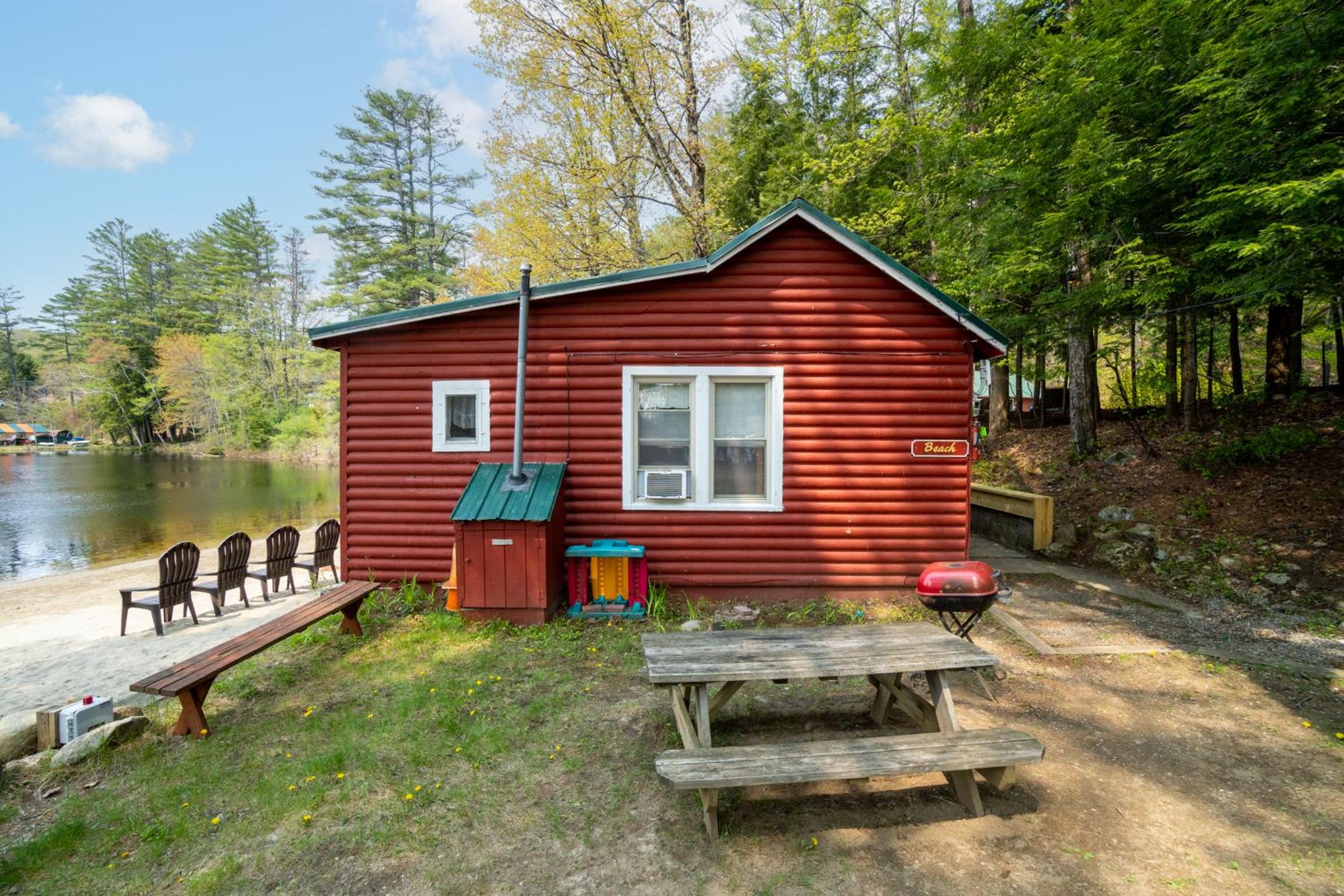 Hide-A-Way Waterfront Cottages