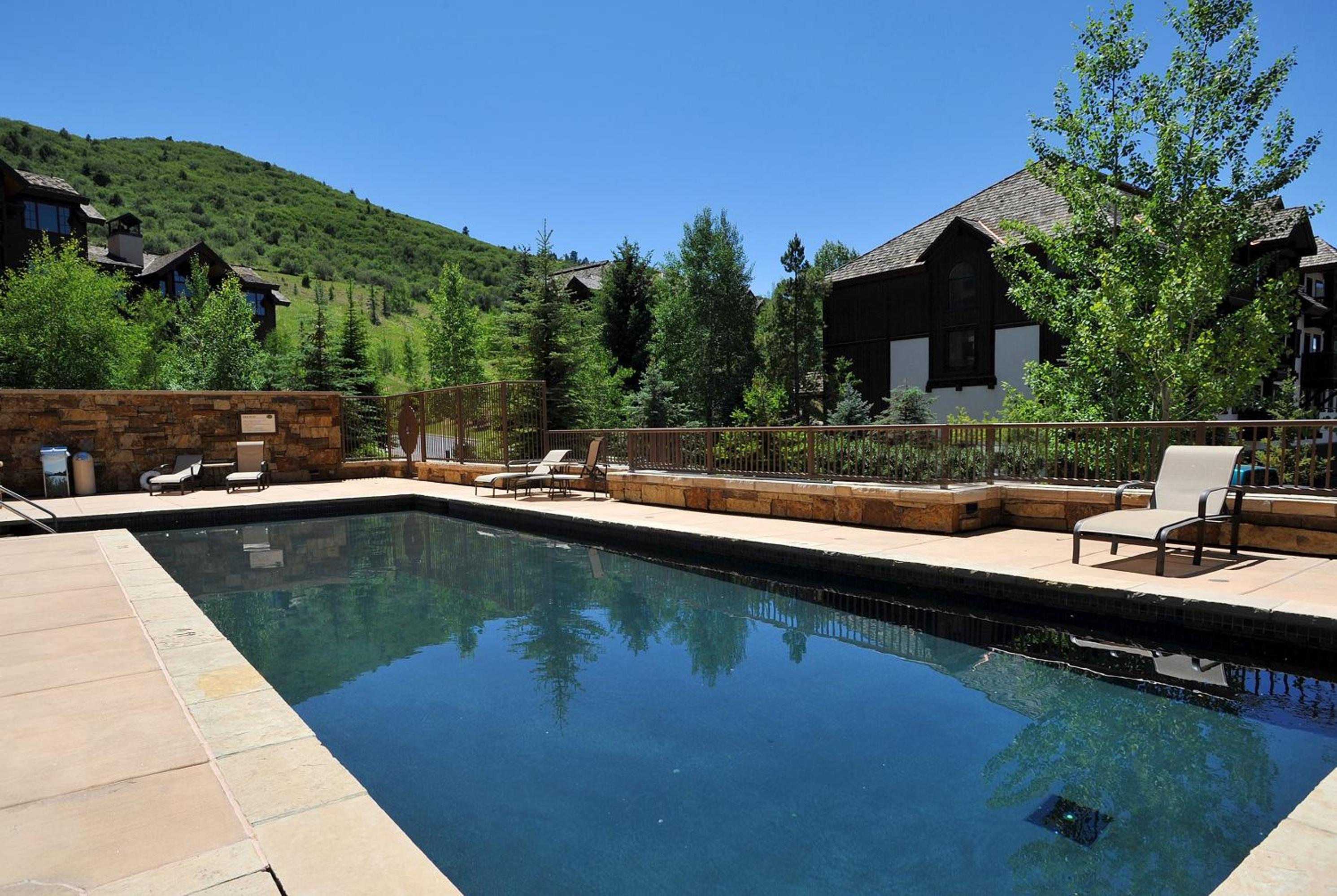 Beaver Creek Landing B402 condo view 5