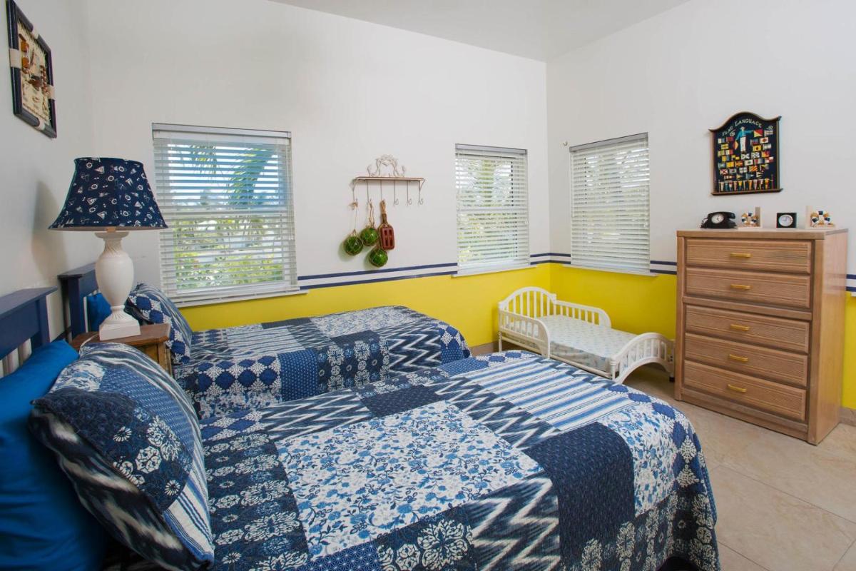 Coconut Beach by Grand Cayman Villas & Condos