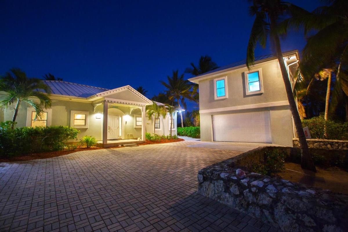 Coconut Beach by Grand Cayman Villas & Condos