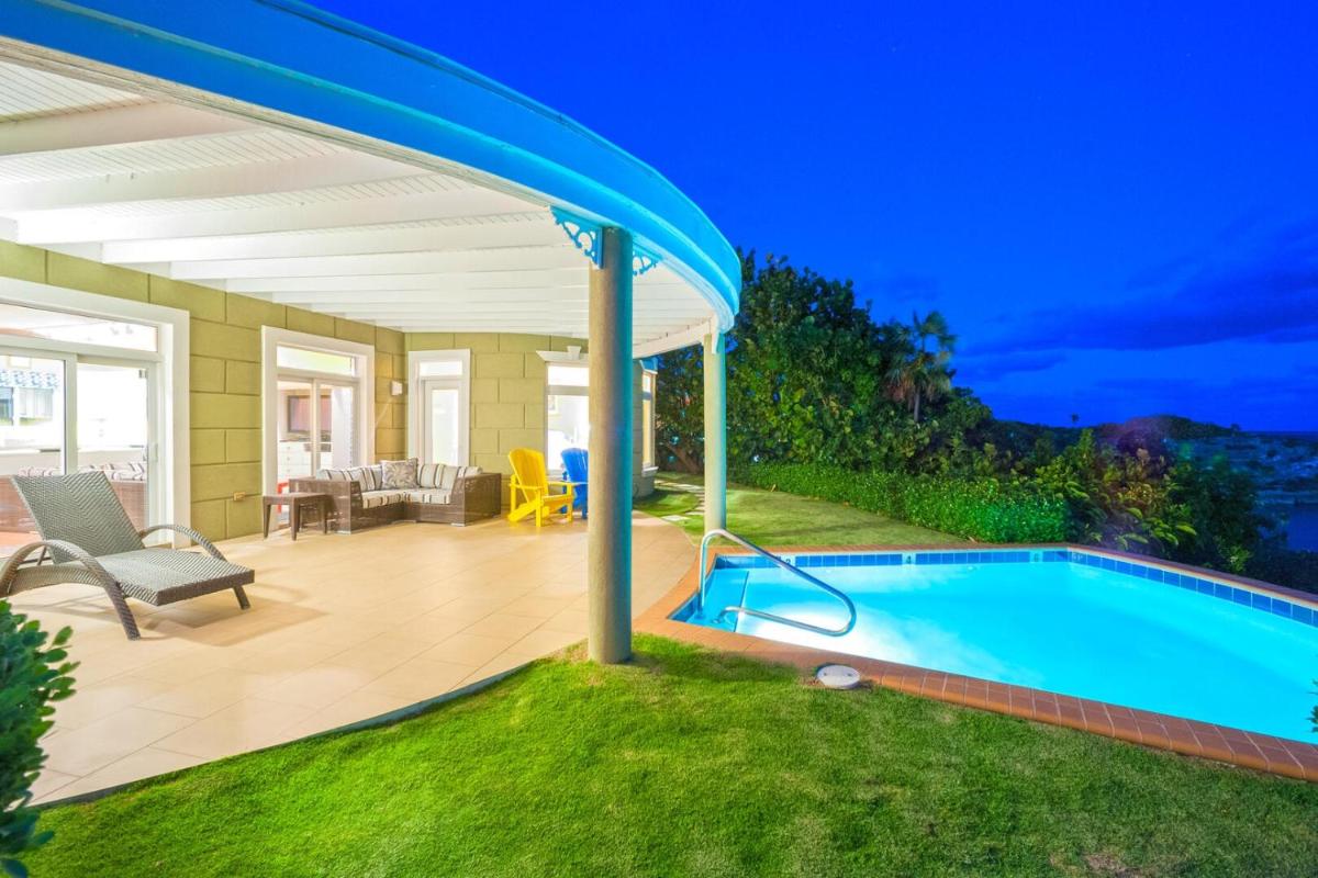 Castle Guesthouse by Grand Cayman Villas & Condos