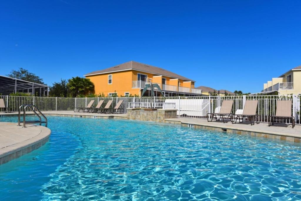 3 Bedroom Private Pool With Spa Near Disey villa