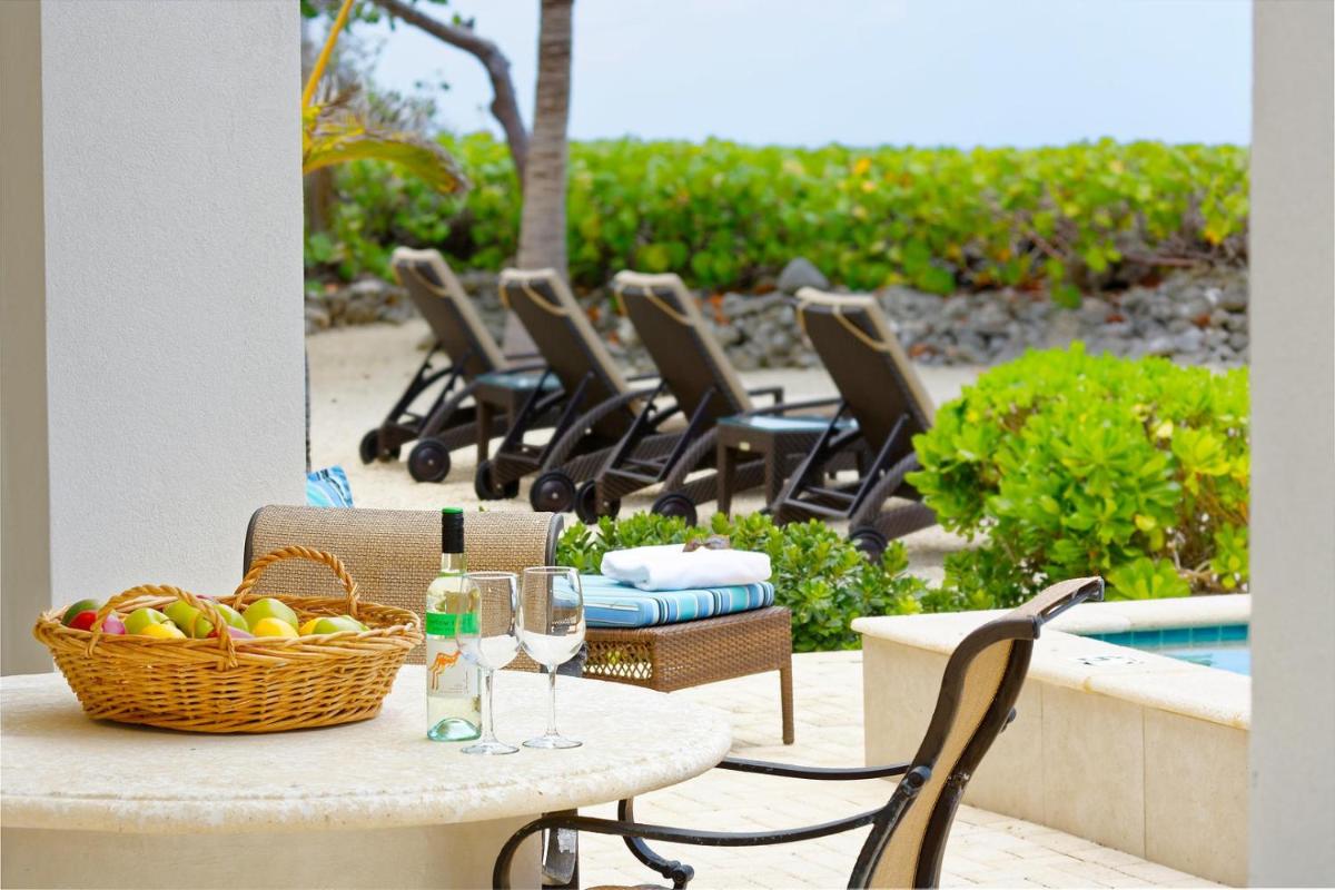 Villa Caymanas by Grand Cayman Villas & Condos