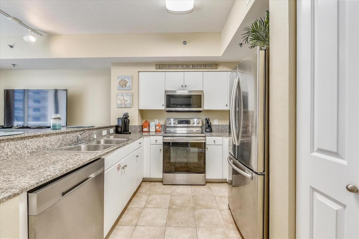 Shores of Panama 808- 1 BedroomBunk Room, Free Fun! Updated! Sleeps 6, condo view 2
