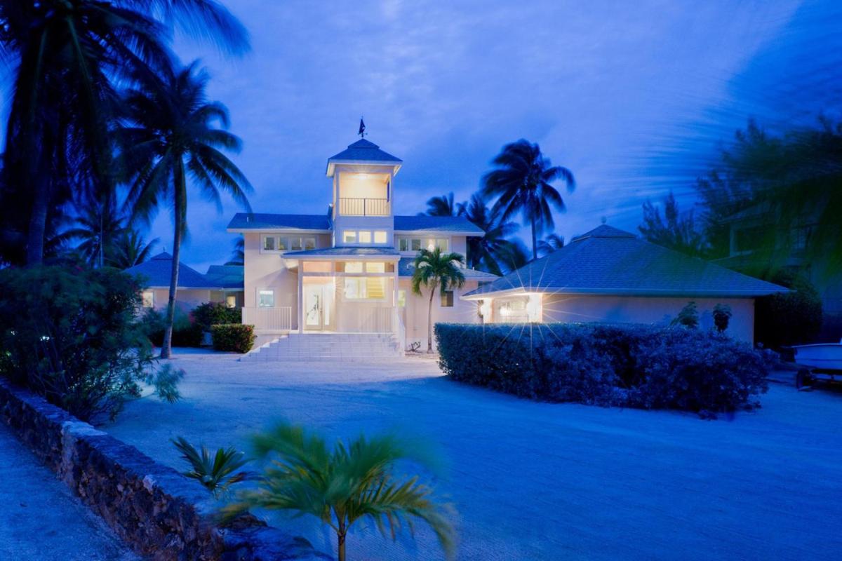 Two Rainbows by Grand Cayman Villas & Condos