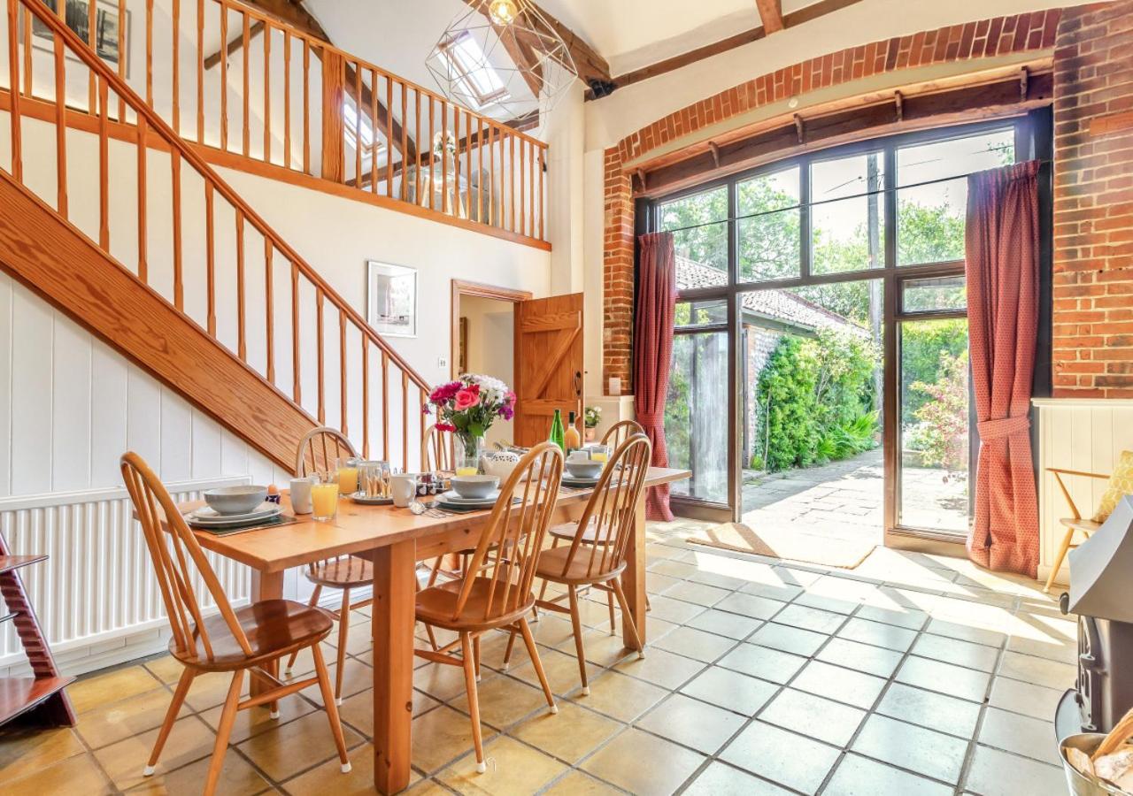 3 Bed in Sustead oc-1880 view 5