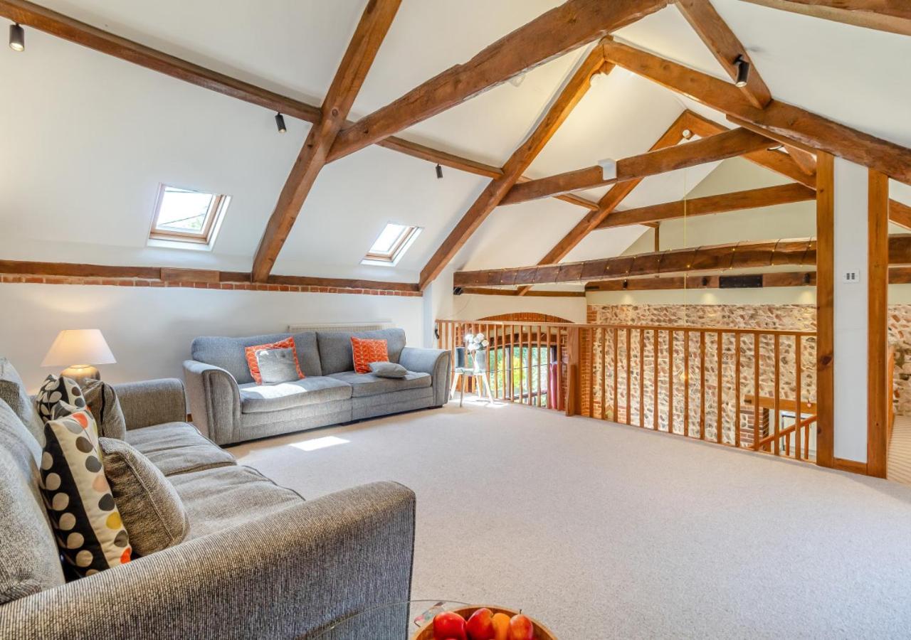 3 Bed in Sustead oc-1880 view 4