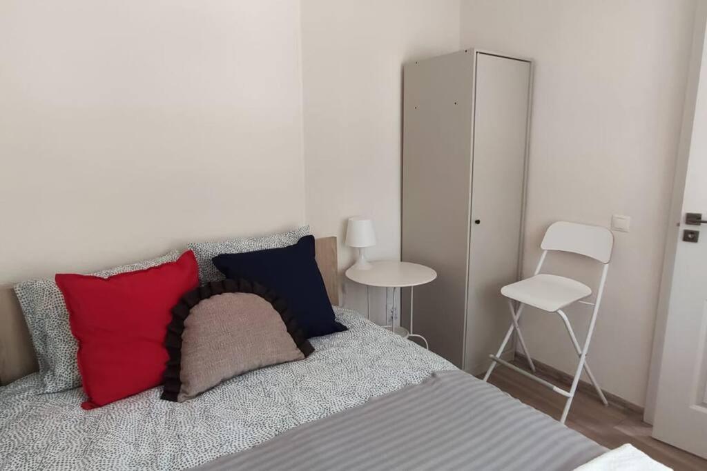 4 can stay. Free parking. Imanta view 3