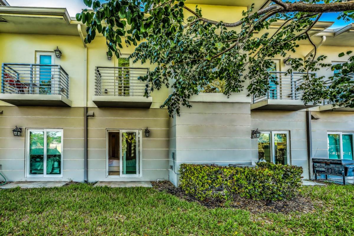 Lavender at Aviara Lake Worth view 4