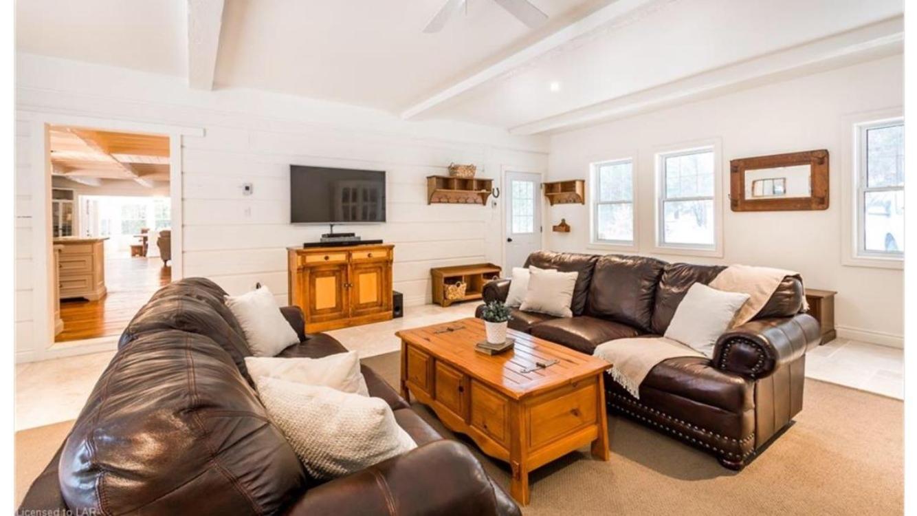 Lake Muskoka Lakehouse - Private Beach
