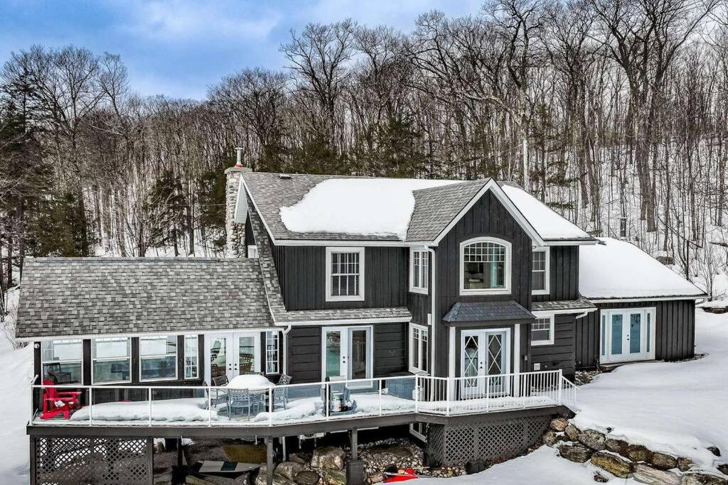 Lake Muskoka Lakehouse - Private Beach