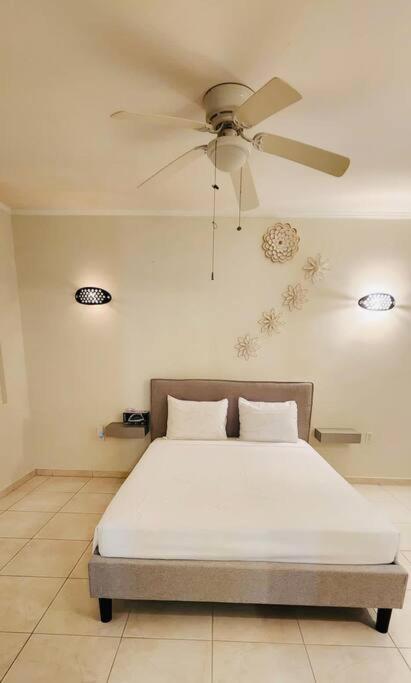 Dushi Apartment Near the Beach