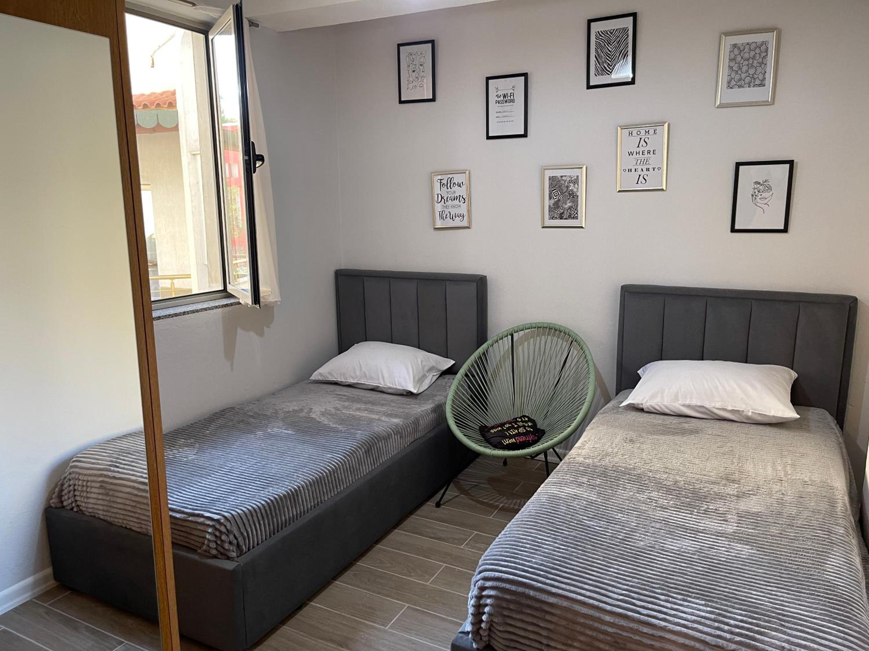 Sunny hill Apartment