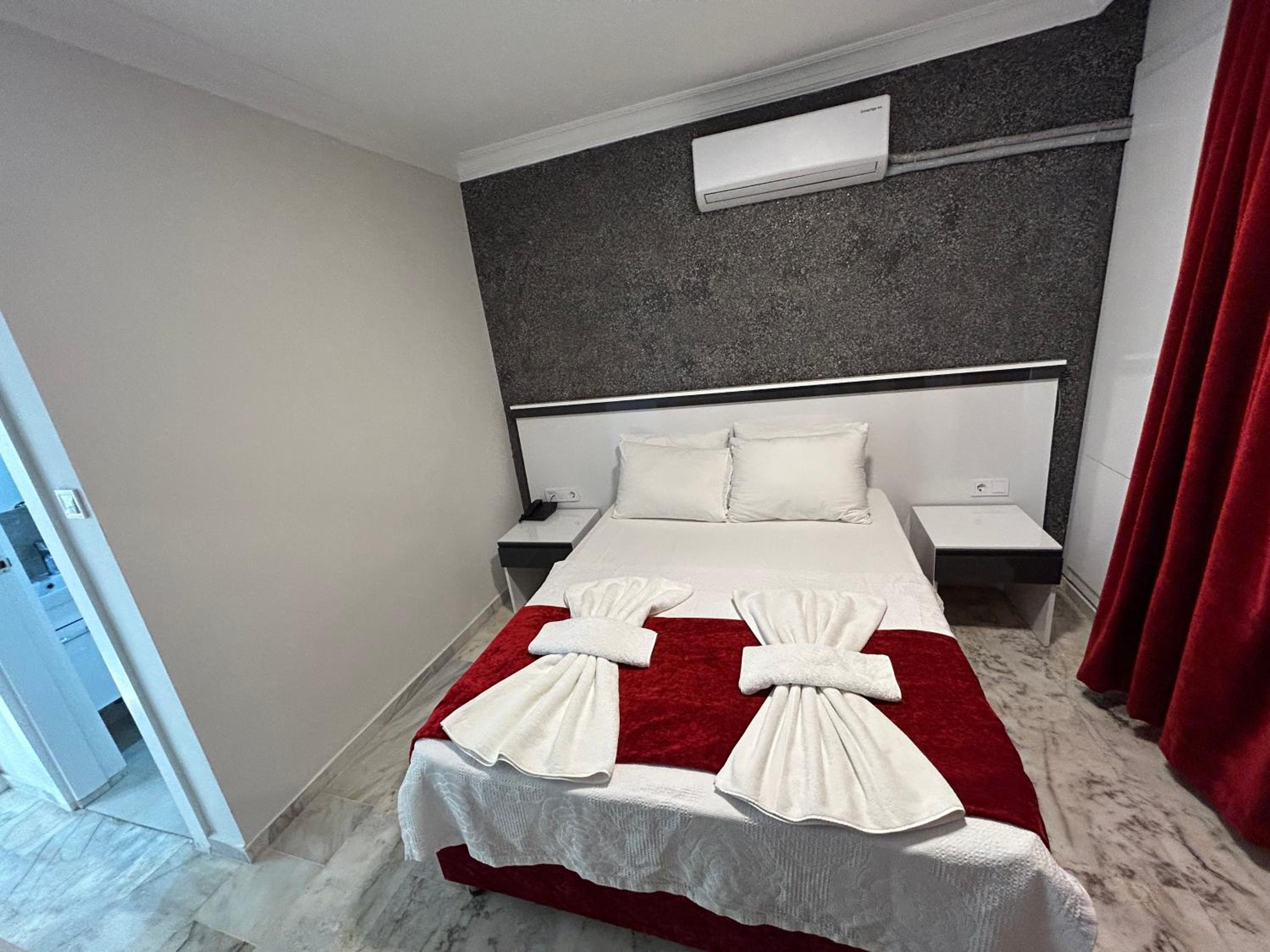 Side Vacations - Bellissima Hotel - Property Image 5