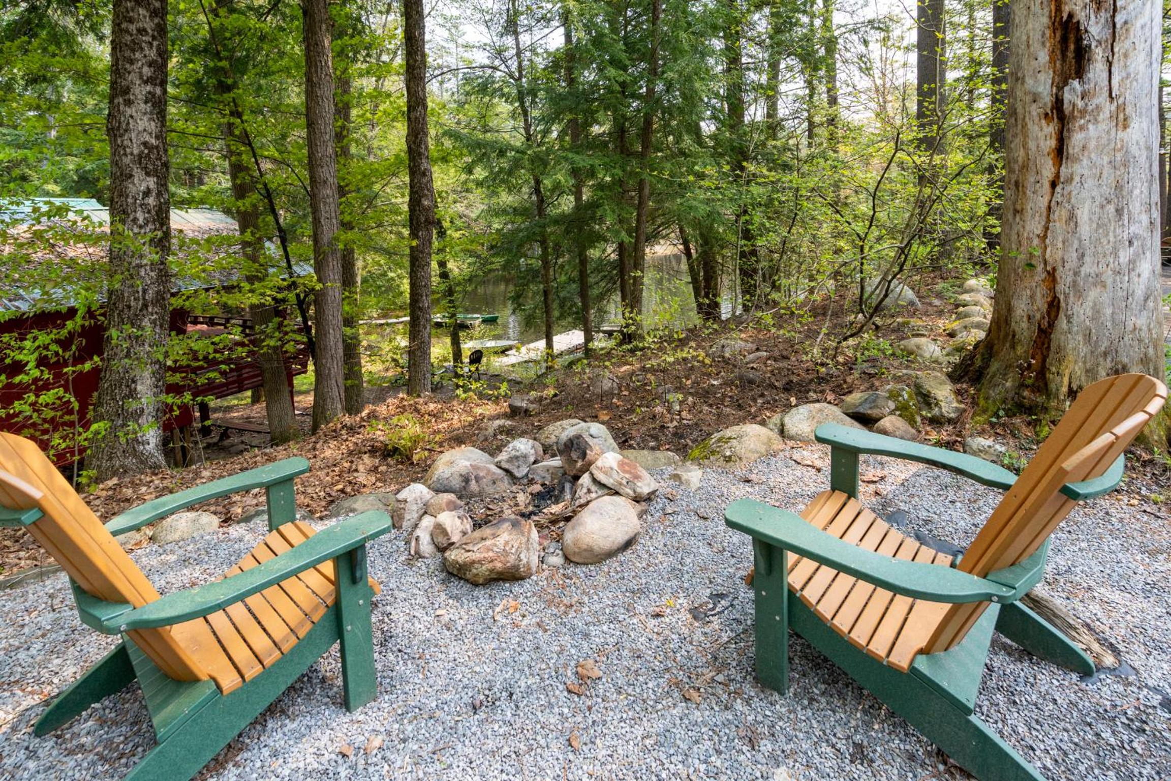 Hide-A-Way Waterfront Cottages