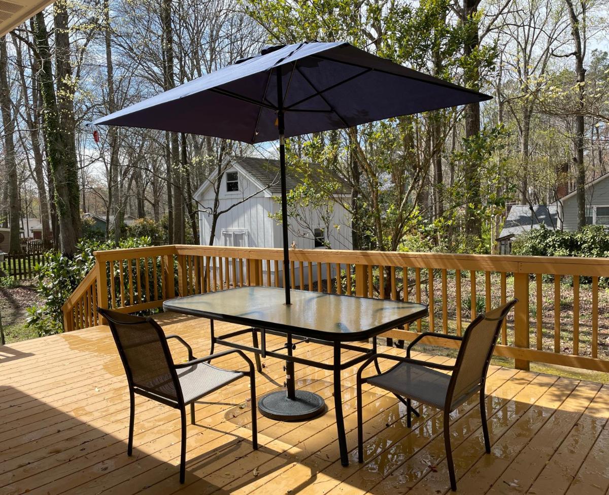 Serene Landing Place near Downtown Cary view 4