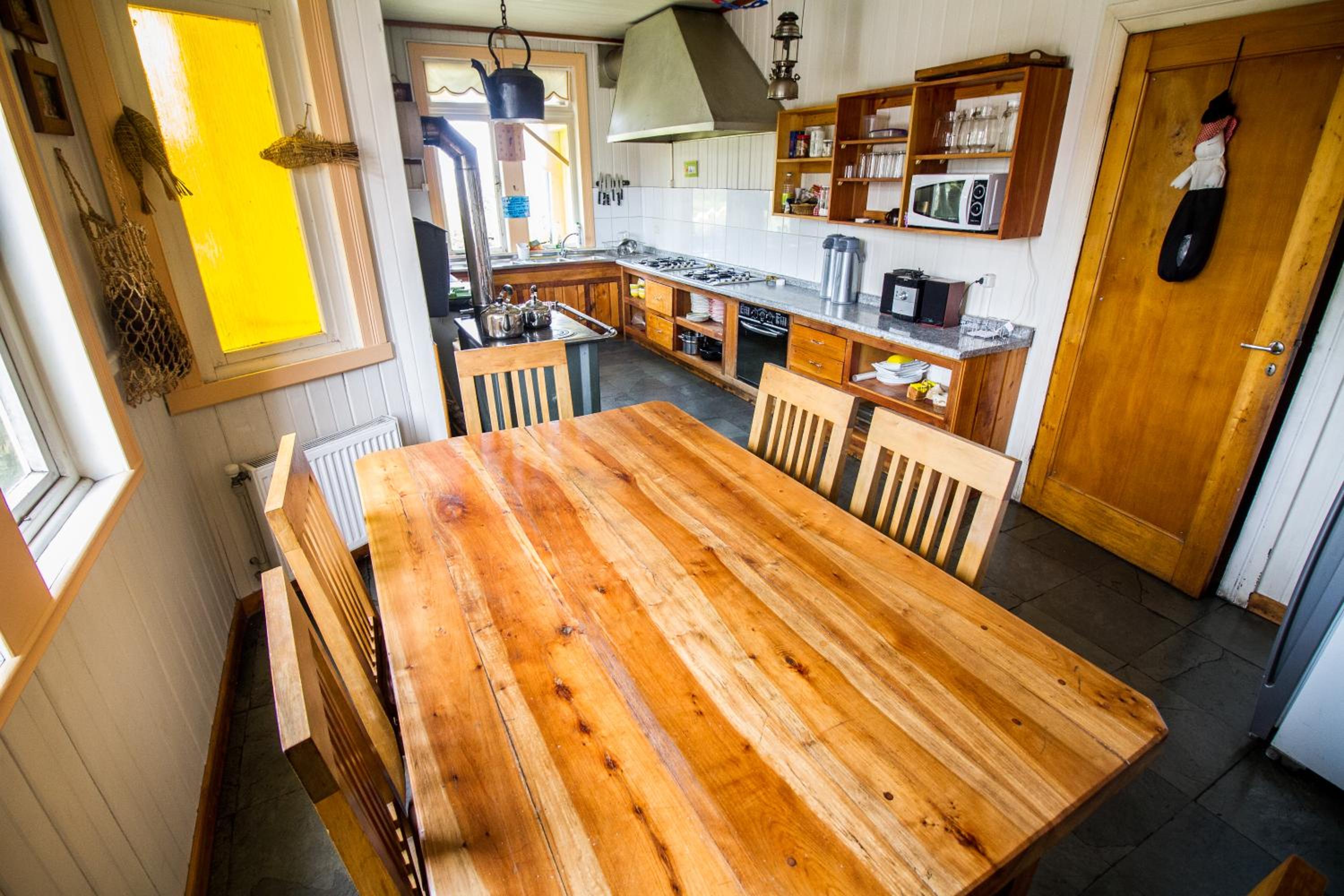 13 Lunas Hostel