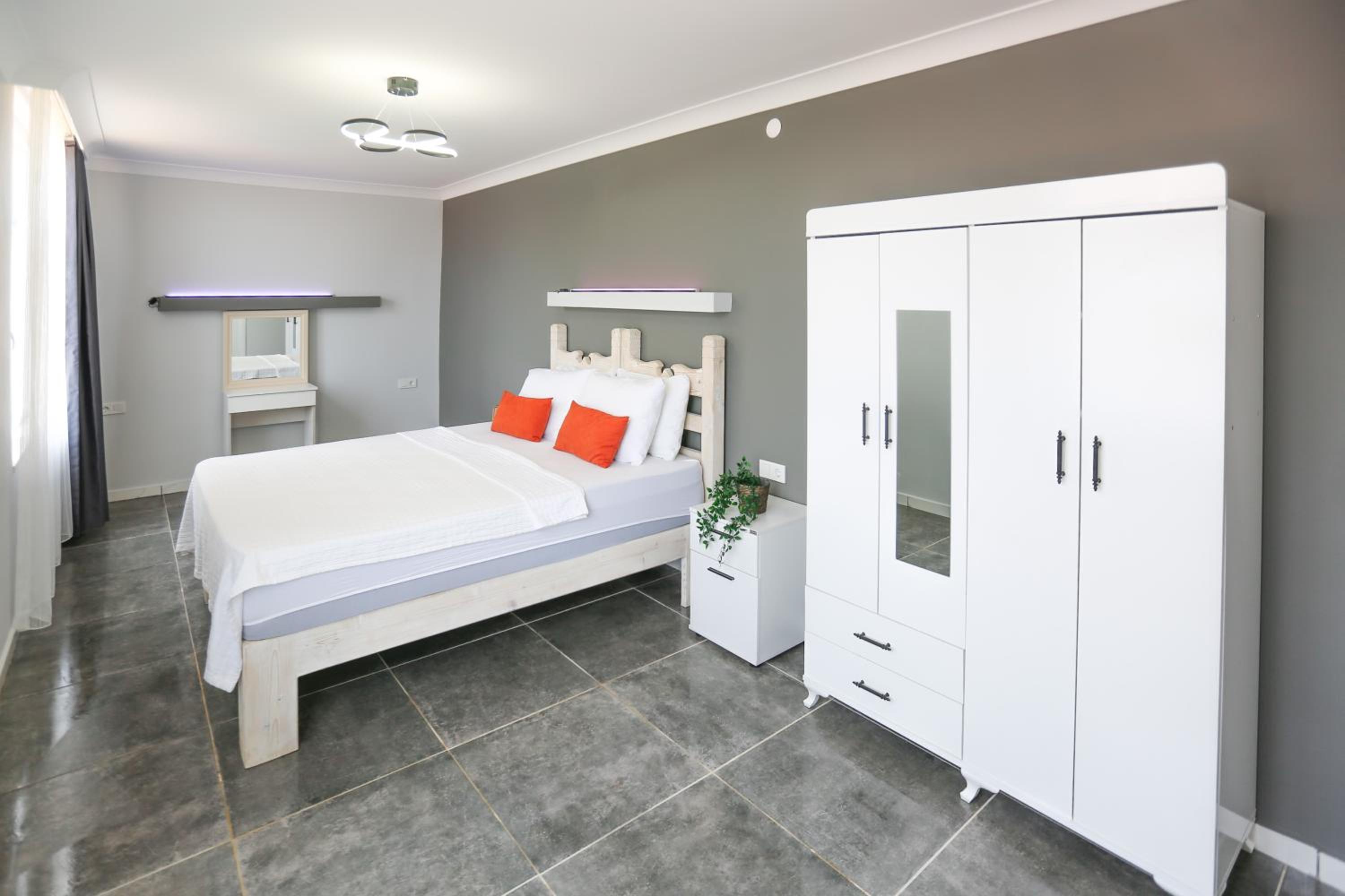 Just Dream Suites - Image 62