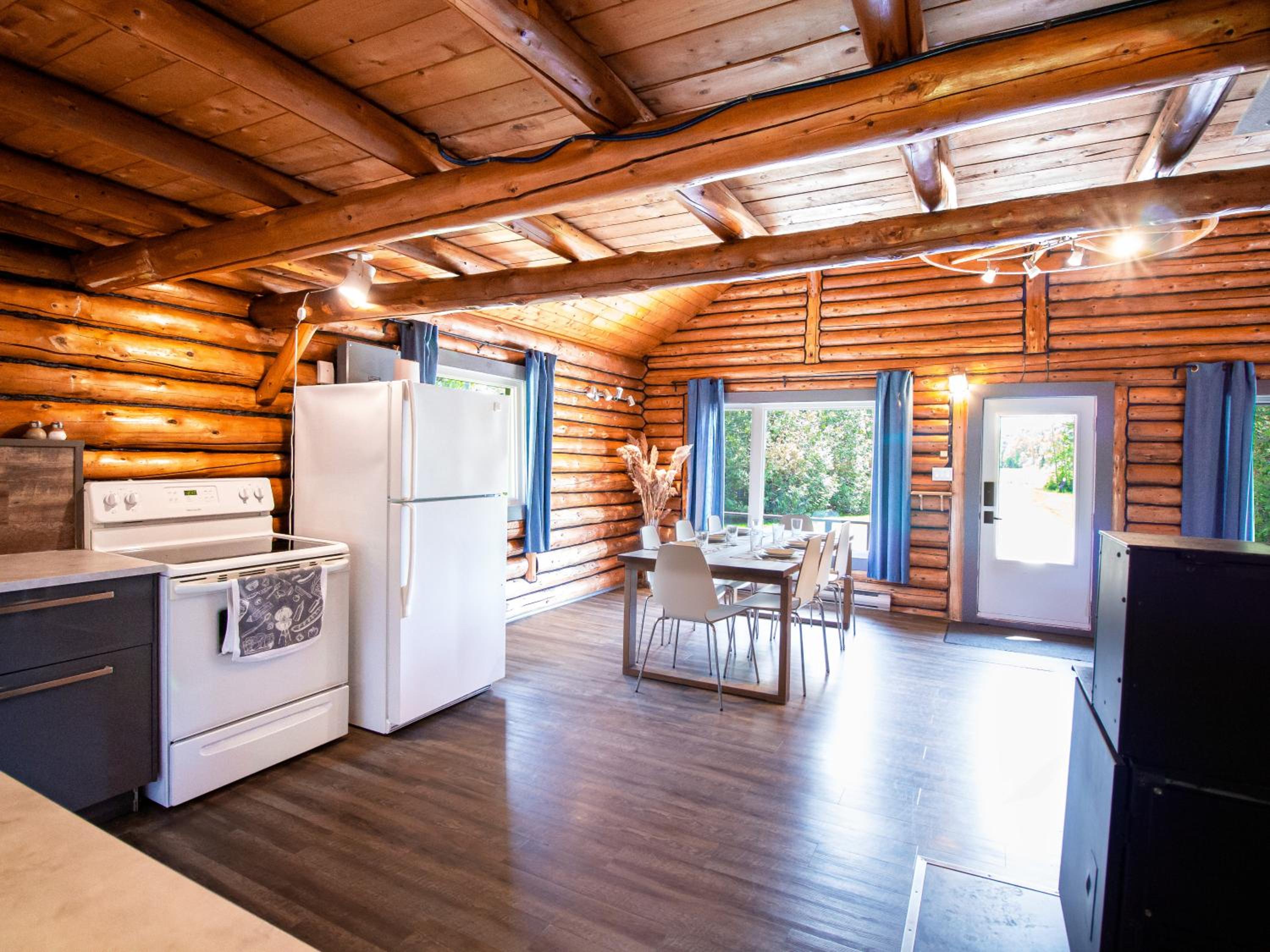 Les Chalets Tourisma - Chalet en bois rond avec spa - Chalet du 4e