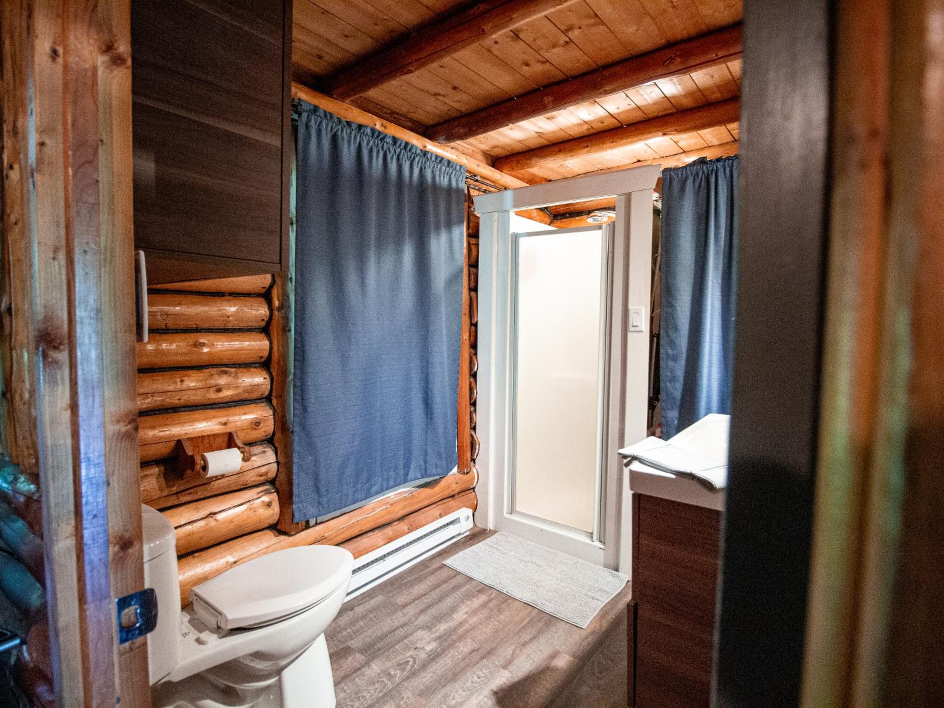 Les Chalets Tourisma - Chalet en bois rond avec spa - Chalet du 4e